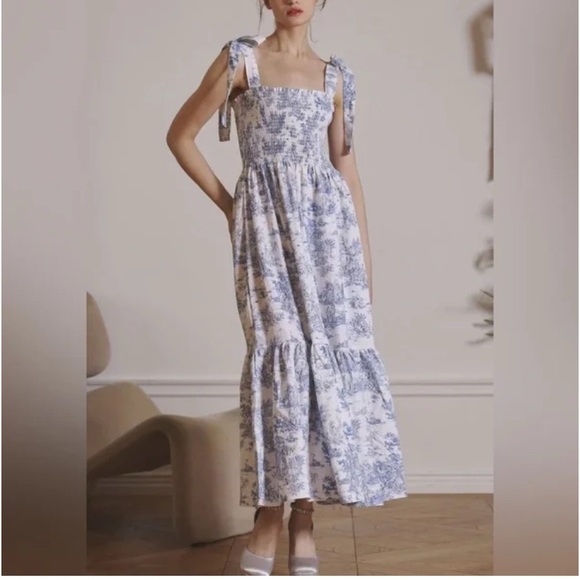 nothing fits but Dresses & Skirts - Nothing fits but Minji medium Paris print Elegant Blue and White Sleeveless